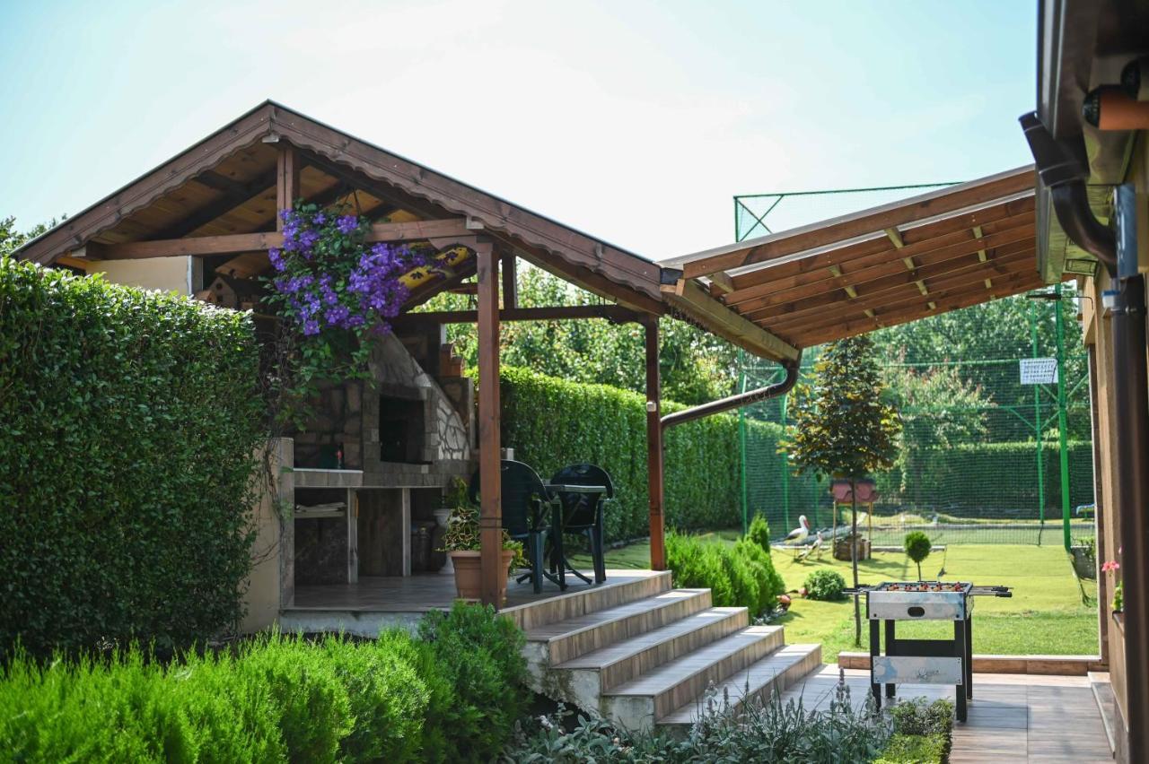 Guest House Erida Trastenik Zewnętrze zdjęcie
