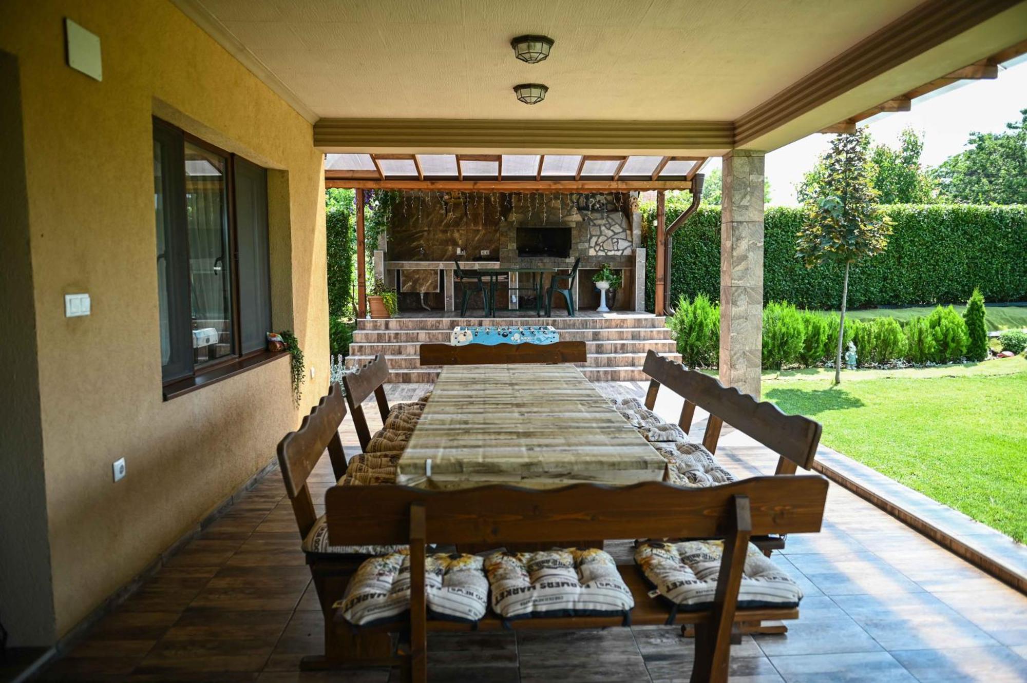 Guest House Erida Trastenik Zewnętrze zdjęcie